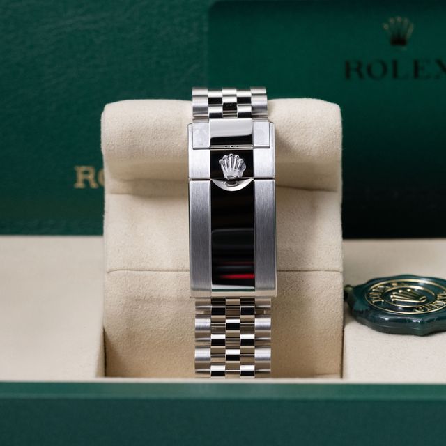 Rolex GMT Master II 126710 GRNR Image 5